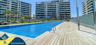Appartamento in Punta Prima. Apartamento con piscina comunitaria, en la provincia de alicante