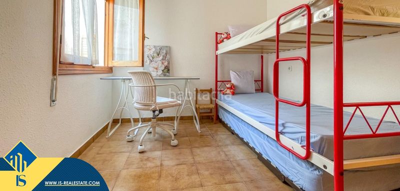 Foto aeb7fb3f-f8b8-4321-a37a-3bb106a9c0cd. Casa amb aparcament a Playa Flamenca Orihuela