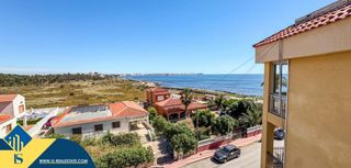 Etagenwohnung in Punta Prima. Apartamento cerca del mar, en la provincia de alicante, en la ci