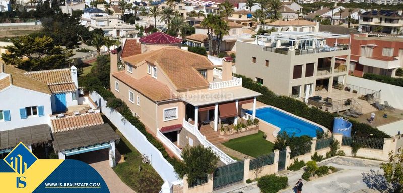 Foto f0df27b2-7d65-4d6b-ac57-97a5c967d84b. Chalet in Cañada del Molino Torrevieja