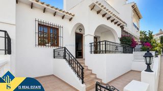 Casa in Aguas Nuevas. Bungalow con piscina comunitaria, en la provincia de alicante, e