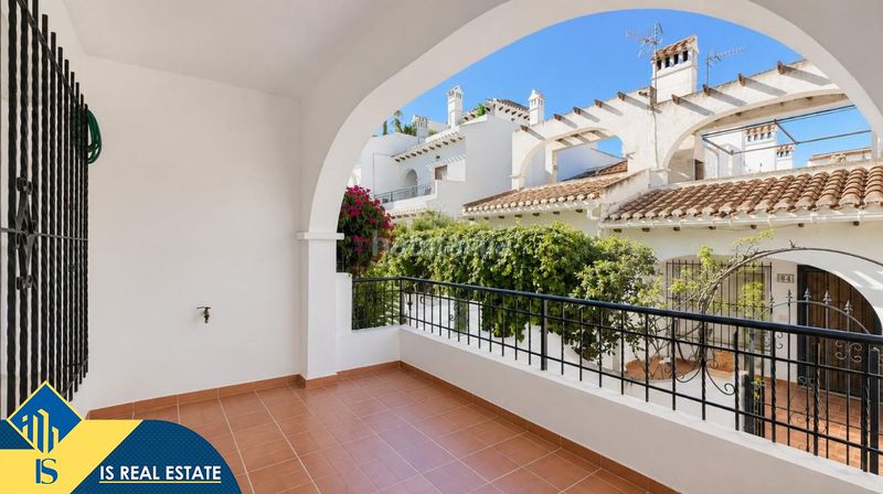 Foto 81823d63-fa6e-4c0e-9d58-18f3c770700a. Casa amb xemeneia calefacció piscina a Aguas Nuevas Torrevieja