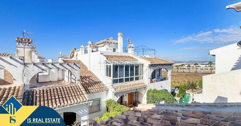 Foto c822b3e0-2279-42b4-88f9-71386ef7244f. Casa amb xemeneia calefacció piscina a Aguas Nuevas Torrevieja