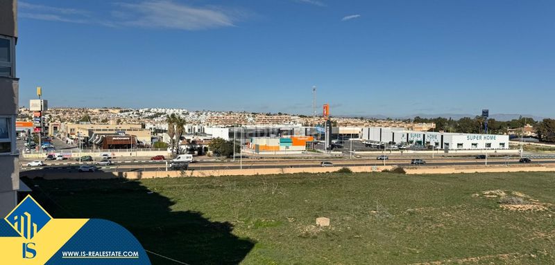 Foto c03f10b2-fb5b-45f6-a998-3c68dd55761d. Pis amb aparcament piscina a Punta Prima Torrevieja