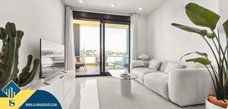 Flat in La Florida. Apartamento con piscina comunitaria, en la provincia de alicante