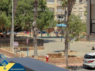 Flat in Zona Playa del Cura. Apartamento con terraza, en la provincia de alicante, en la ciud