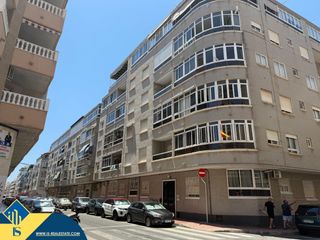 Flat in Antonio Machado. Apartamento con terraza, en la provincia de alicante, en la ciud