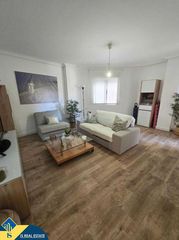 Apartament a El Molino. Apartamento reformado con terraza, en la provincia de alicante,