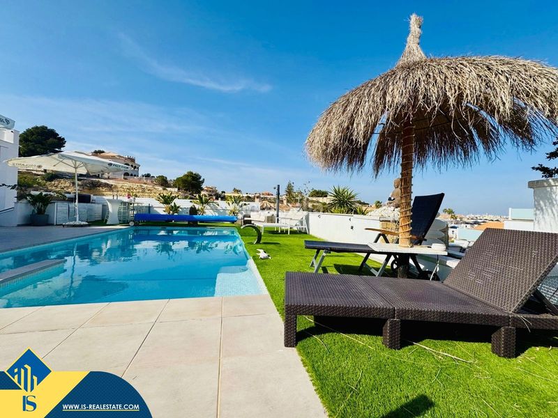 Foto f089dab5-8437-4396-958c-3f1d44d9684e. Xalet amb piscina a La Marquesa Rojales