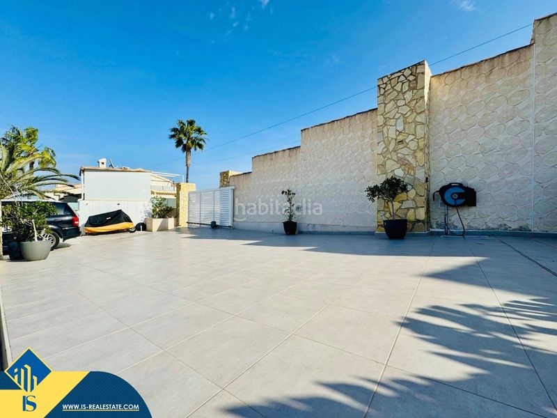 Foto fceb1171-0362-462a-be19-27ab852da573. Xalet amb piscina a La Marquesa Rojales