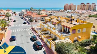 Haus in Los Europeos. Casa con terraza, en la provincia de alicante, en la localidad d