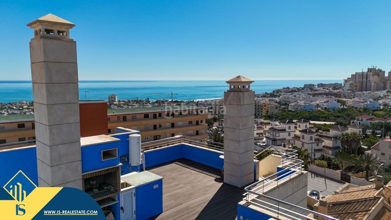 Foto 391ec407-5ee9-4ffc-b384-f8c77b43d49a. Àtic amb aparcament piscina a Gaspar Perelló Torrevieja