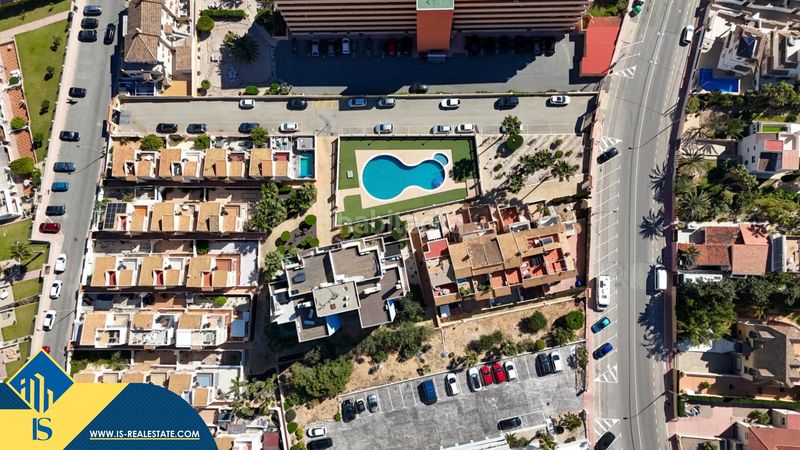 Foto e57459ff-09d4-4266-9f58-9fae49e4f20f. Àtic amb aparcament piscina a Gaspar Perelló Torrevieja
