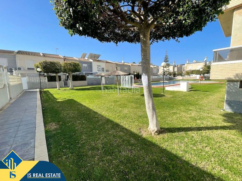 Foto 0eaee453-68b0-485c-a920-fb039c0a95f8. Casa amb piscina a Puerto Deportivo Torrevieja