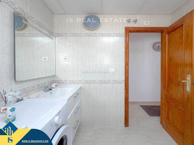 Foto 528f1632-ad59-4dca-bd0d-47add414dc0e. Casa amb aparcament piscina a Aguas Nuevas Torrevieja