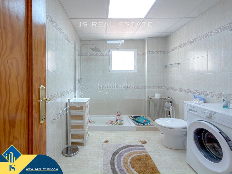 Foto 5c4a8749-4f3a-4ddf-95de-fcde518cc24b. Casa amb aparcament piscina a Aguas Nuevas Torrevieja