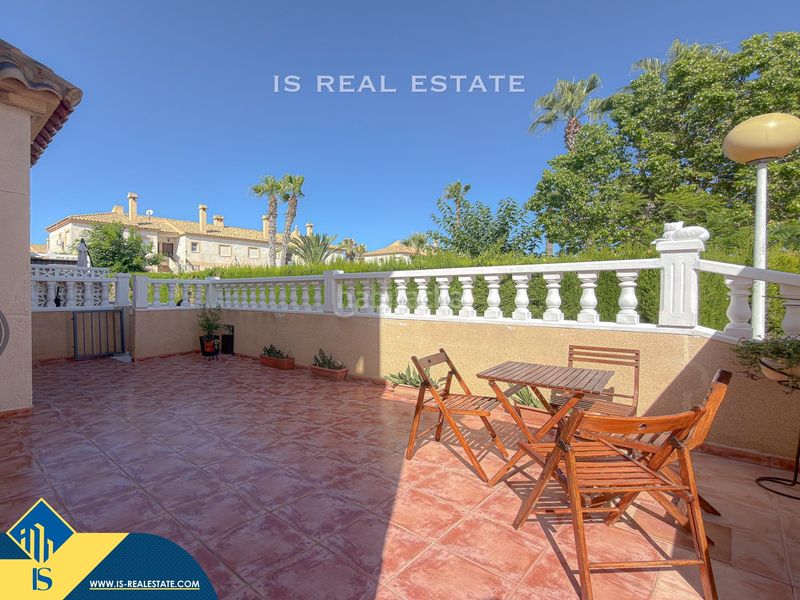 Foto fe8021ca-55a7-4920-aad6-040883c3f29a. Casa amb aparcament piscina a Aguas Nuevas Torrevieja