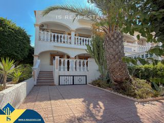 Haus in Los Balcones-Los Altos. Bungalow con piscina comunitaria, en la provincia de alicante, e
