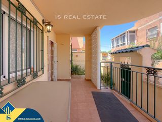 Haus in Lomas de Cabo Roig - Los Dolses. Bungalow con piscina comunitaria, en la provincia de alicante, e