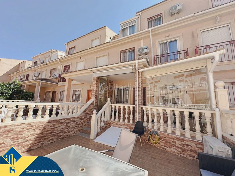 Foto 05661c11-27d5-4488-b98d-74a560f63c7b. Casa amb aparcament piscina a Playa Flamenca Orihuela