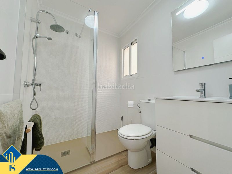 Foto 05b741a8-efd0-405a-85a1-b5996de7665a. Casa amb aparcament piscina a Playa Flamenca Orihuela