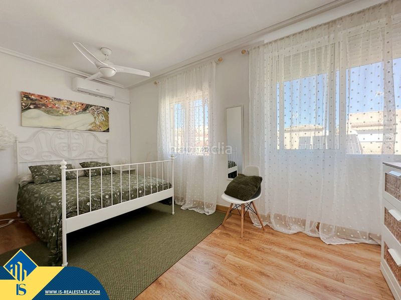 Foto 70f7d8a9-b35e-4c81-b57a-753161dabd92. Casa amb aparcament piscina a Playa Flamenca Orihuela