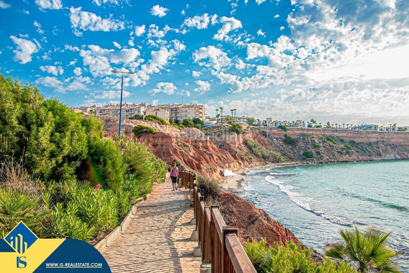 Foto 9147a901-8695-472d-8e37-96e1650a4e7a. Casa amb aparcament piscina a Playa Flamenca Orihuela