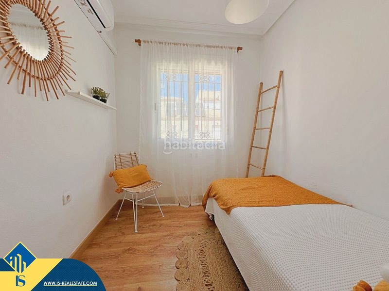 Foto e0fcb8bf-e300-49eb-a169-4a63052b3789. Casa amb aparcament piscina a Playa Flamenca Orihuela