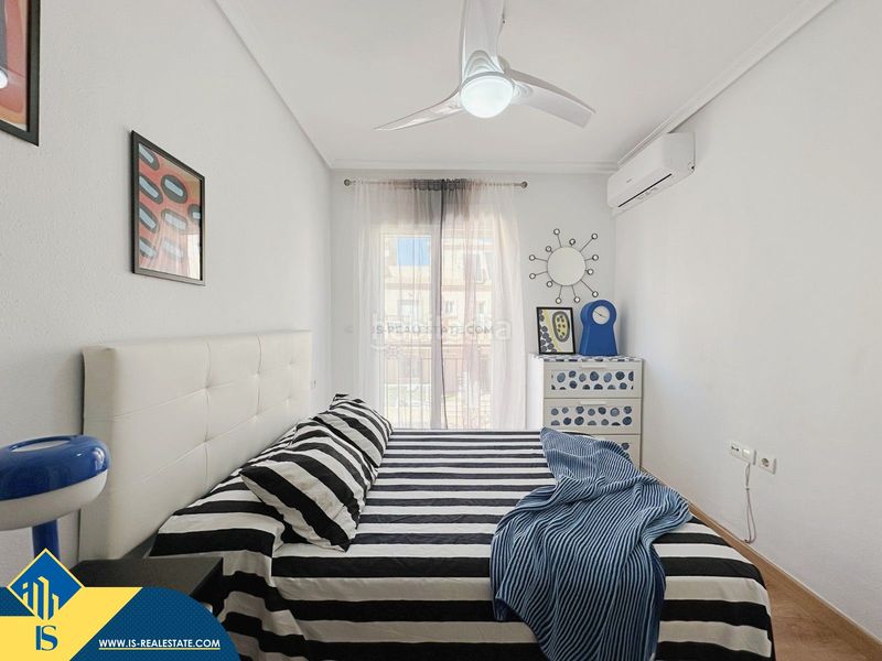 Foto ecc01be1-f838-4eac-88dd-63d71554657b. Casa amb aparcament piscina a Playa Flamenca Orihuela