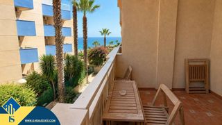 Pis a Aguamarina. Apartamento con piscina comunitaria, en la provincia de alicante