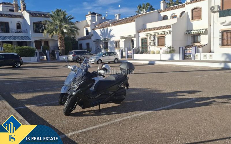Foto a710fdf2-e289-4abc-aed7-af3c35d780c0. Dúplex amb xemeneia calefacció aparcament piscina a Orihuela