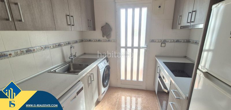 Foto 41ec10e6-c8f8-41fa-80a8-2dd3c725fa3a. Casa amb piscina a Los Balcones y los Altos Orihuela