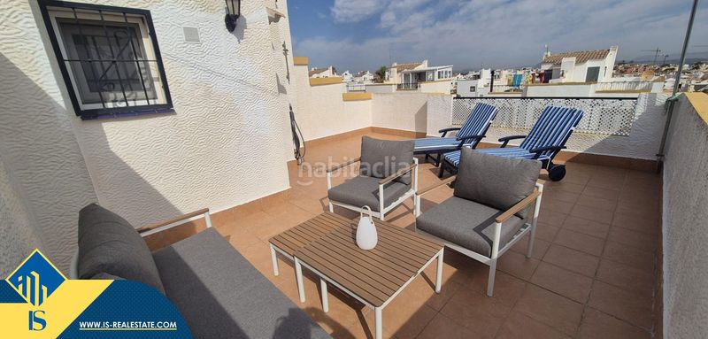 Foto 52494996-d7d4-45f8-a7ce-f1ffd32c9314. Casa amb piscina a Los Balcones y los Altos Orihuela