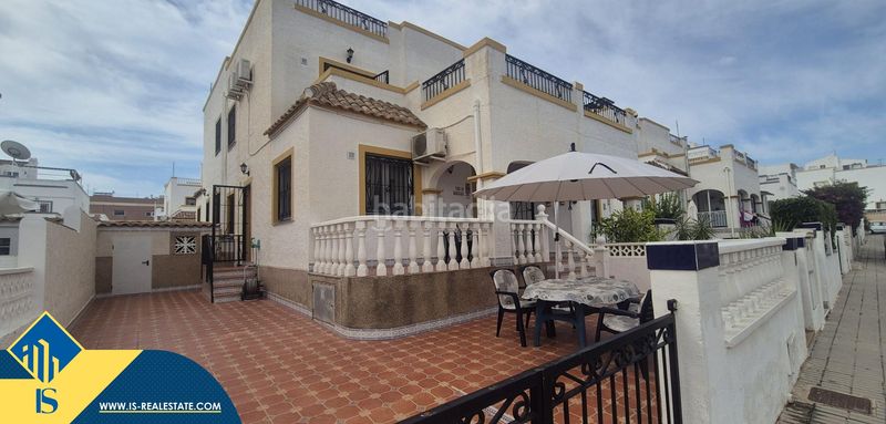 Foto 9e7d2786-6f3b-4205-a519-17bbf90601d2. Casa amb piscina a Los Balcones y los Altos Orihuela