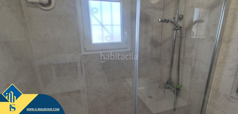 Foto bc34f626-e265-43d5-b000-e196f81fbf0e. Casa amb piscina a Los Balcones y los Altos Orihuela