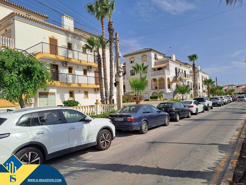 Foto 9a72fddb-8ca4-4ea7-8591-f611007884a5. Pis amb piscina a Los Europeos Torrevieja