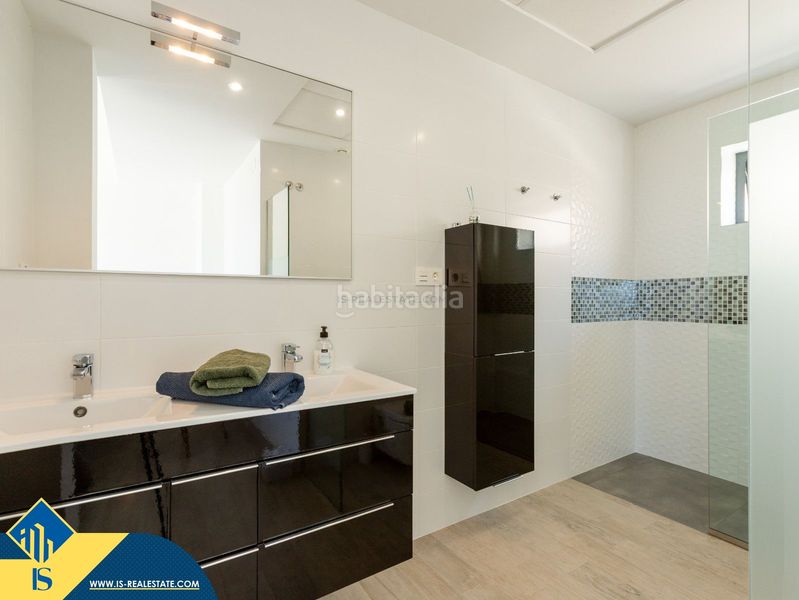 Foto 02048ac3-cd2d-4eb0-90af-f2eb54c086a9. Chalet villa con piscina privada, en la provincia de alicante, , en la localidad de ciudad quesada. 3 habitaciones | 104 m² | a en Rojales