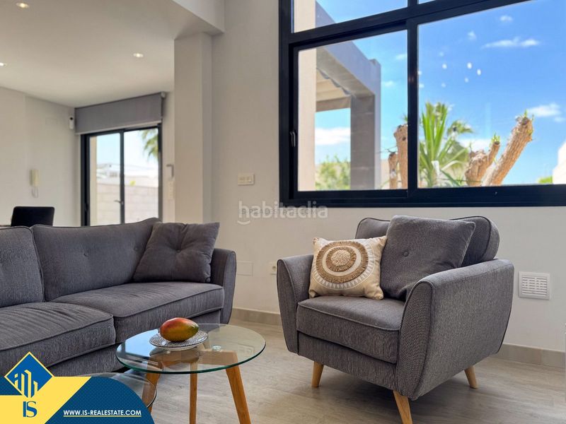 Foto 4bb560c7-a0d7-488d-8b58-10bc04bed623. Chalet villa con piscina privada, en la provincia de alicante, , en la localidad de ciudad quesada. 3 habitaciones | 104 m² | a en Rojales