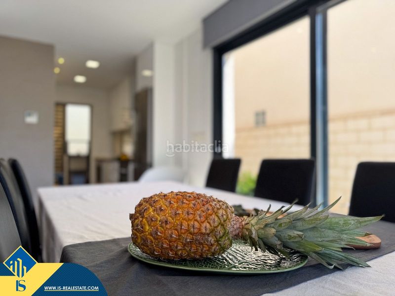 Foto e3cf6044-adb8-4518-9d60-7e7ae869eadb. Chalet villa con piscina privada, en la provincia de alicante, , en la localidad de ciudad quesada. 3 habitaciones | 104 m² | a en Rojales