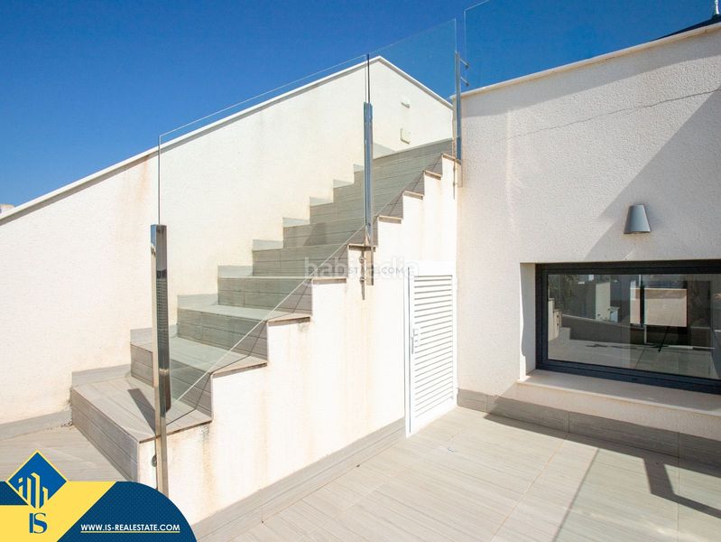 Foto f93c63d6-9bda-4aa5-87d9-0287477b4a6f. Chalet villa con piscina privada, en la provincia de alicante, , en la localidad de ciudad quesada. 3 habitaciones | 104 m² | a en Rojales