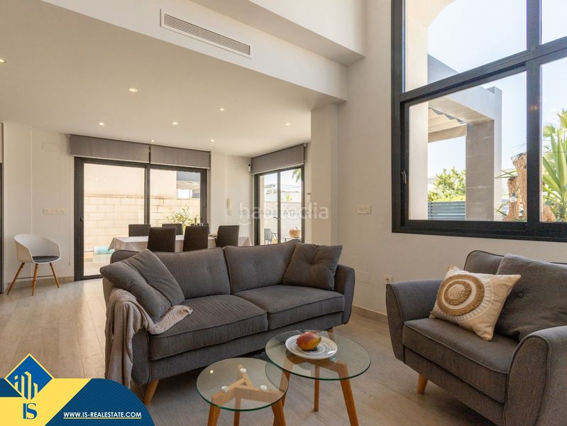 Foto f9835e1c-ec29-41a1-bdee-9464c26dc284. Chalet villa con piscina privada, en la provincia de alicante, , en la localidad de ciudad quesada. 3 habitaciones | 104 m² | a en Rojales