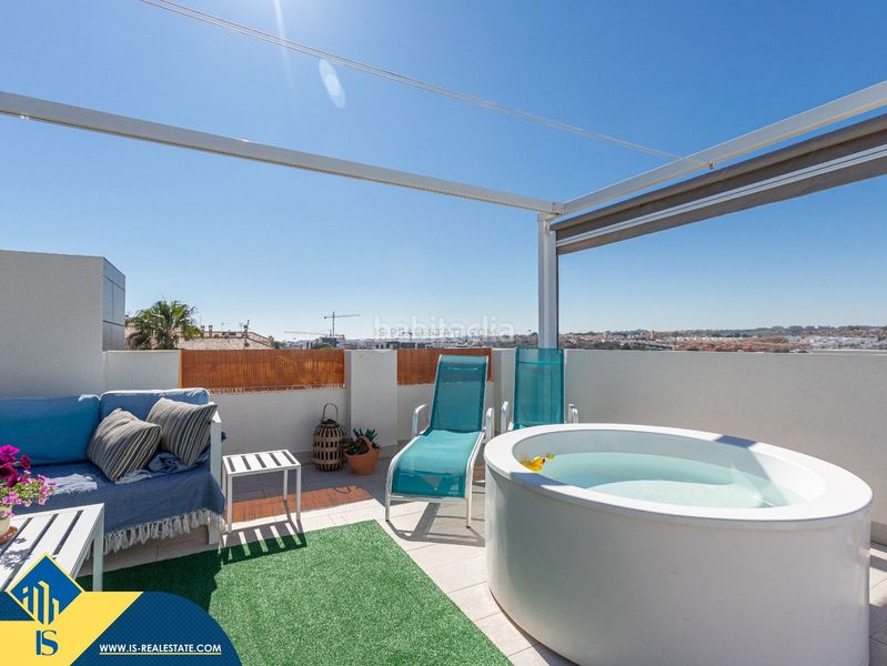 Foto 5dd7ce7d-d05d-45ac-bd51-f4d0ed0e4371. Casa amb piscina a La Florida Orihuela