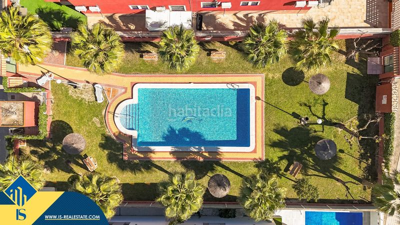 Foto 6b41f09f-70d0-4dbc-8731-5a05ad600087. Casa amb piscina a La Florida Orihuela