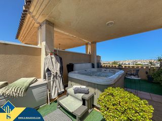 Casa a Los Almendros. Bungalow con piscina comunitaria, en la provincia de alicante, e