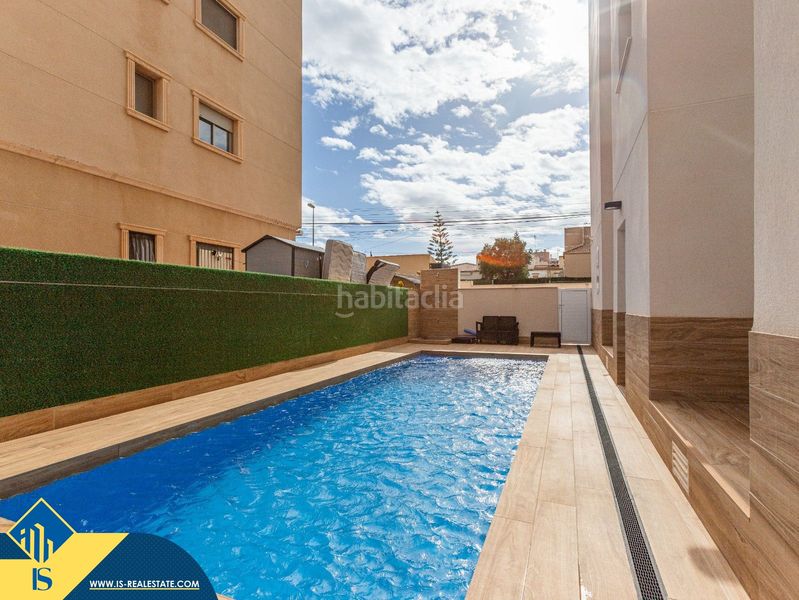 Foto 444124b2-b55d-44bf-b6a8-b7fde5ffc2ab. Pis amb piscina a nueva Torrevieja Torrevieja