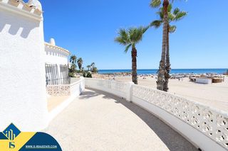 Lloguer Xalet a La Zenia. Villa con piscina privada, en la provincia de alicante, en orihu