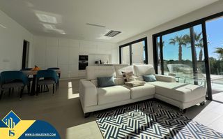 Affitto Appartamento in Lomas de Campoamor - Las Ramblas. Apartamento con piscina comunitaria, en la provincia de alicante
