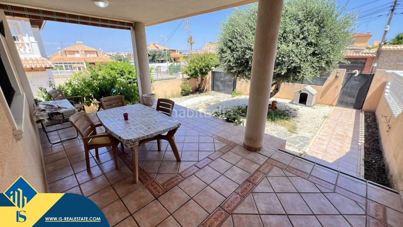 Foto 13376778-d94c-4223-8761-5e4d3f30449e. Casa amb aparcament a Aguas Nuevas Torrevieja