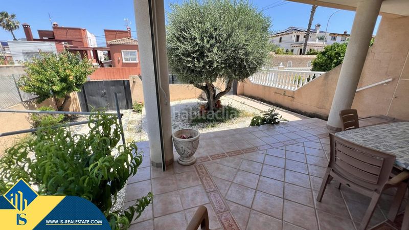 Foto ae193489-51a2-40ad-93d3-9f1714f5a35c. Casa amb aparcament a Aguas Nuevas Torrevieja