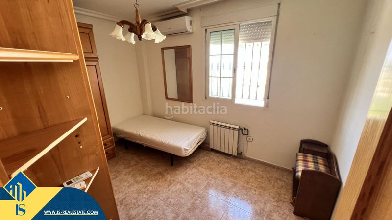 Foto eb13d96b-a915-44a9-8dd7-742eff29c76e. Casa amb aparcament a Aguas Nuevas Torrevieja